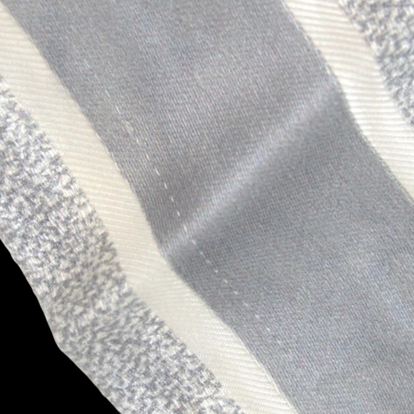 DIOR Floral Silk Scarf 😍🌸 - Picture 16 of 16